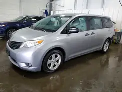 5TDZZ3DC8HS886886 2017 TOYOTA SIENNA