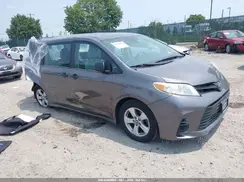 5TDZZ3DC8JS901442 2018 TOYOTA SIENNA