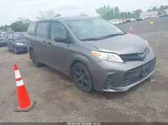 5TDZZ3DC8JS965724 2018 TOYOTA SIENNA