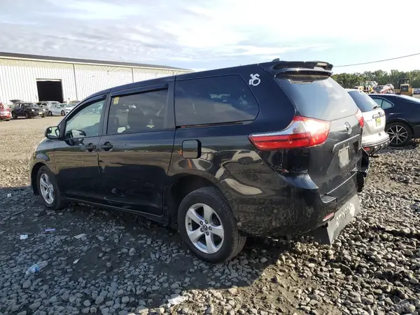 5TDZZ3DC8KS977406 2019 TOYOTA SIENNA - Image 2