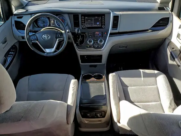 5TDZZ3DC8LS030786 2020 TOYOTA SIENNA - Image 8