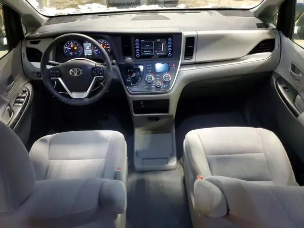 5TDZZ3DC8LS072259 2020 TOYOTA SIENNA - Image 8