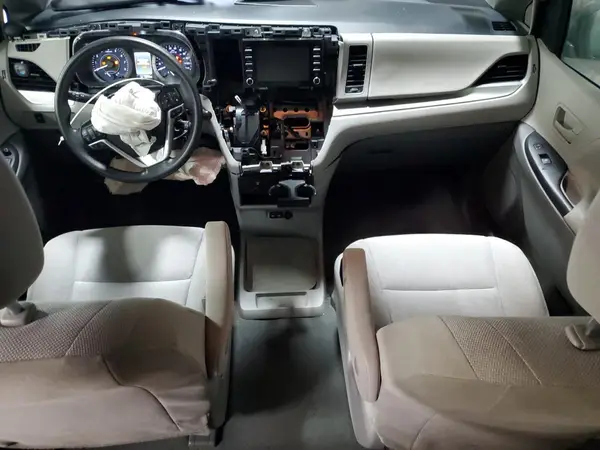 5TDZZ3DC8LS076036 2020 TOYOTA SIENNA - Image 8
