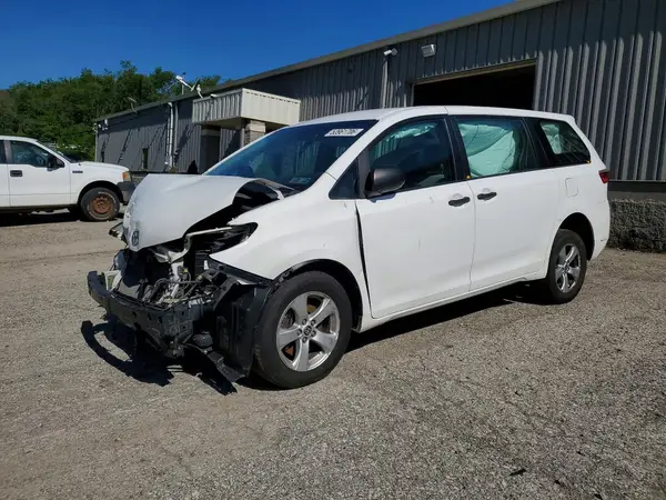 5TDZZ3DC9HS826826 2017 TOYOTA SIENNA - Image 1