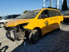 5TDZZ3DC9HS868297 2017 TOYOTA SIENNA
