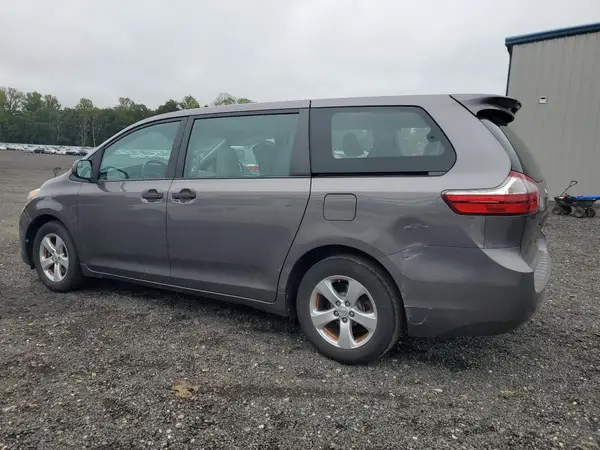5TDZZ3DC9HS875346 2017 TOYOTA SIENNA - Image 2
