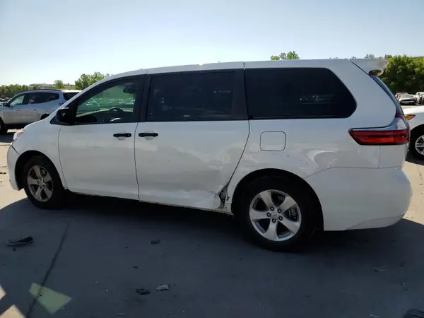 5TDZZ3DC9HS893183 2017 TOYOTA SIENNA - Image 2