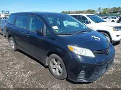 5TDZZ3DC9JS962007 2018 TOYOTA SIENNA
