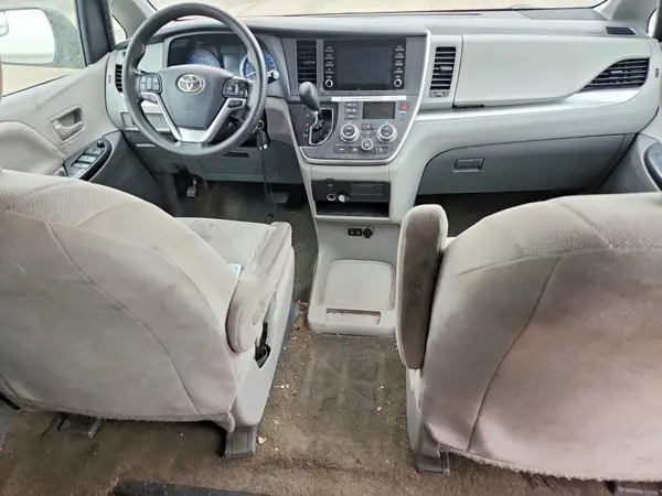 5TDZZ3DC9LS023295 2020 TOYOTA SIENNA - Image 8