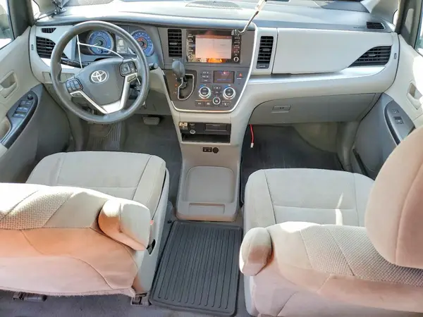 5TDZZ3DC9LS030098 2020 TOYOTA SIENNA - Image 8