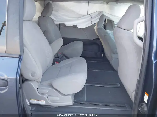 5TDZZ3DC9LS047001 2020 TOYOTA SIENNA - Image 8