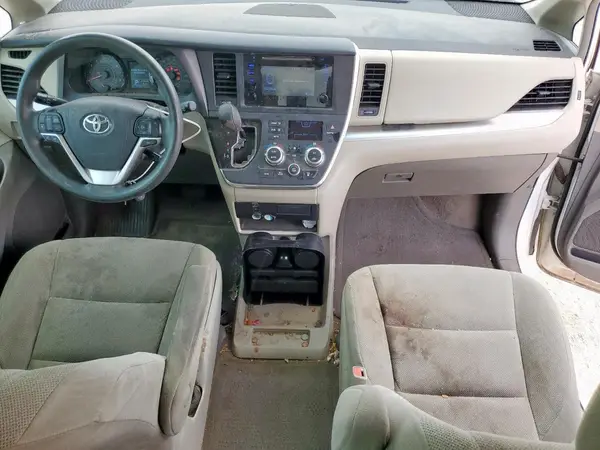 5TDZZ3DCXHS786336 2017 TOYOTA SIENNA - Image 8