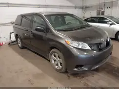 5TDZZ3DCXHS802762 2017 TOYOTA SIENNA
