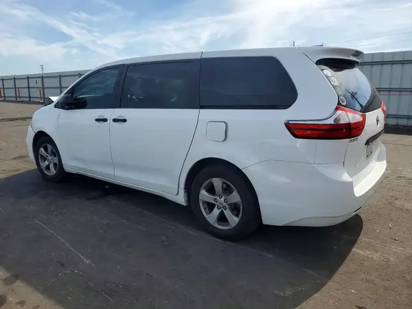 5TDZZ3DCXHS826415 2017 TOYOTA SIENNA - Image 2