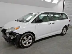 5TDZZ3DCXHS842694 2017 TOYOTA SIENNA
