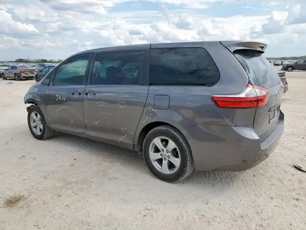 5TDZZ3DCXHS856918 2017 TOYOTA SIENNA - Image 2