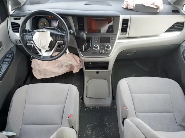 5TDZZ3DCXHS858829 2017 TOYOTA SIENNA - Image 8