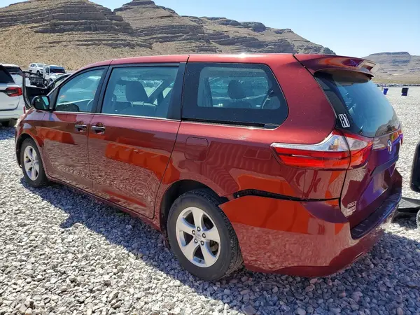 5TDZZ3DCXHS889515 2017 TOYOTA SIENNA - Image 2