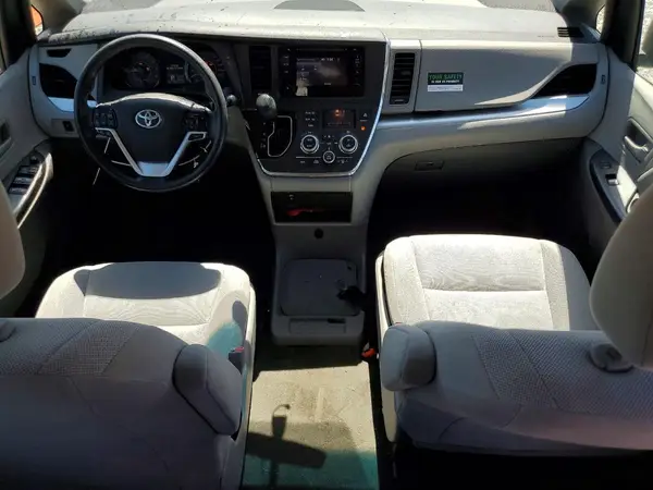 5TDZZ3DCXHS889515 2017 TOYOTA SIENNA - Image 8