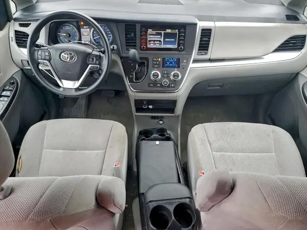 5TDZZ3DCXJS924575 2018 TOYOTA SIENNA - Image 8