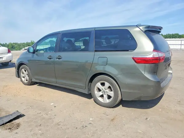5TDZZ3DCXK5974006 2019 TOYOTA SIENNA - Image 2