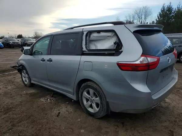 5TDZZ3DCXKS976225 2019 TOYOTA SIENNA - Image 2