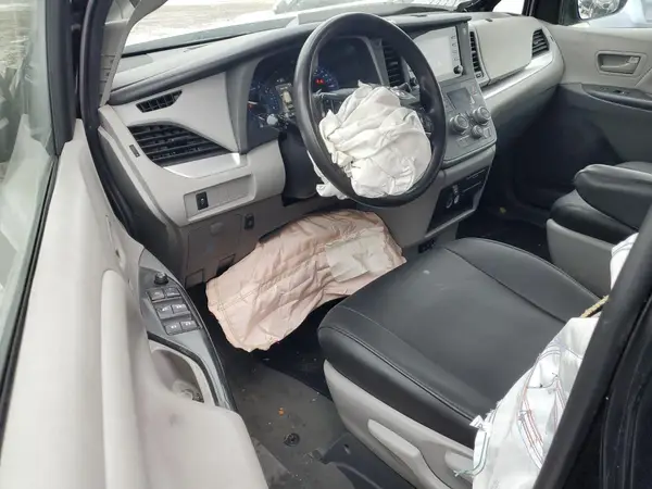 5TDZZ3DCXLS037187 2020 TOYOTA SIENNA - Image 8