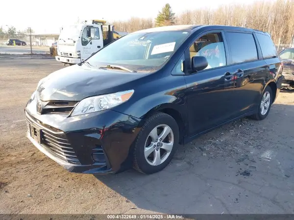5TDZZ3DCXLS063501 2020 TOYOTA SIENNA - Image 2