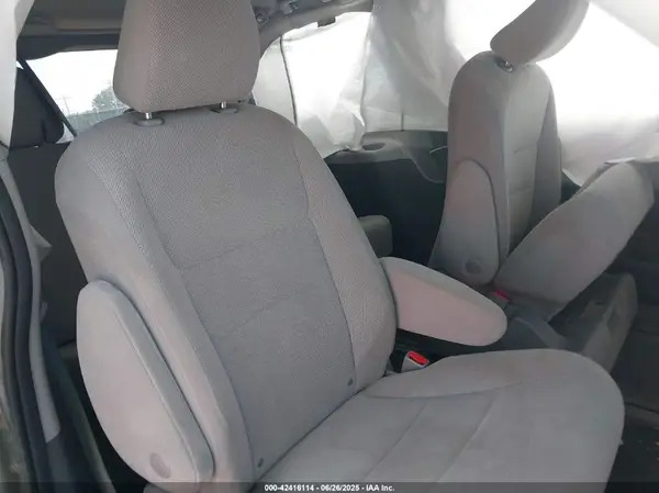 5TDZZ3DCXLS071940 2020 TOYOTA SIENNA - Image 8