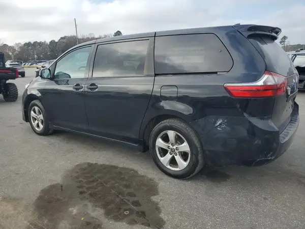 5TDZZ3DCXLS084431 2020 TOYOTA SIENNA - Image 2