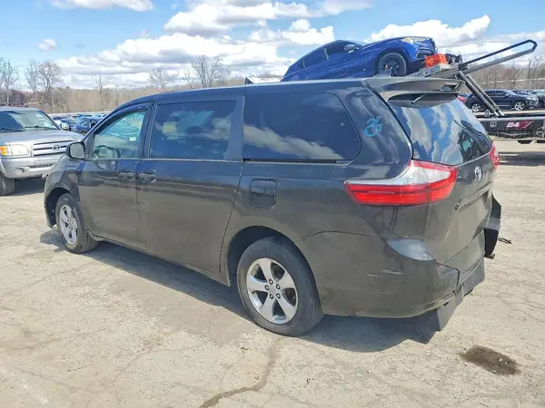 5TDZZ3DCXLS084803 2020 TOYOTA SIENNA - Image 2