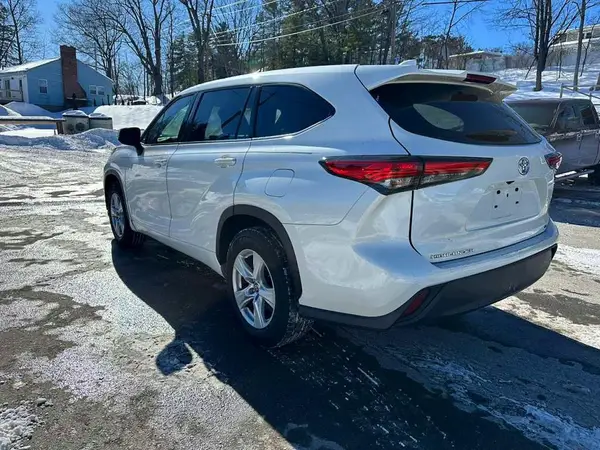 5TDZZRAH0MS515959 2021 TOYOTA HIGHLANDER - Image 2