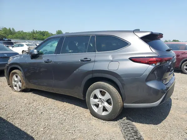 5TDZZRAH0NS092091 2022 TOYOTA HIGHLANDER - Image 2