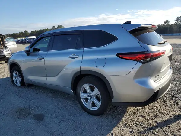 5TDZZRAH0NS141466 2022 TOYOTA HIGHLANDER - Image 2