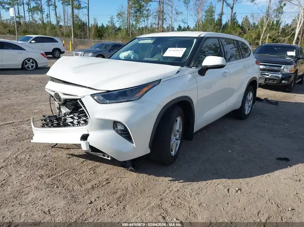 5TDZZRAH1MS033114 2021 TOYOTA HIGHLANDER - Image 2