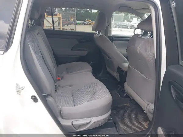 5TDZZRAH1MS033565 2021 TOYOTA HIGHLANDER - Image 8