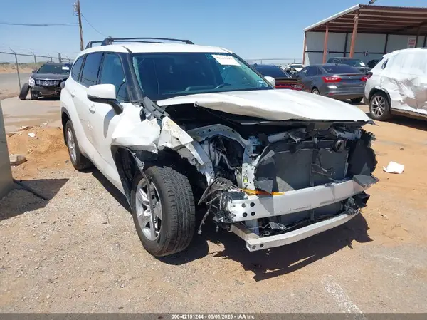 5TDZZRAH1MS071300 2021 TOYOTA HIGHLANDER - Image 1