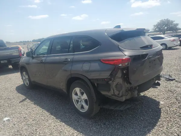 5TDZZRAH1MS086847 2021 TOYOTA HIGHLANDER - Image 2
