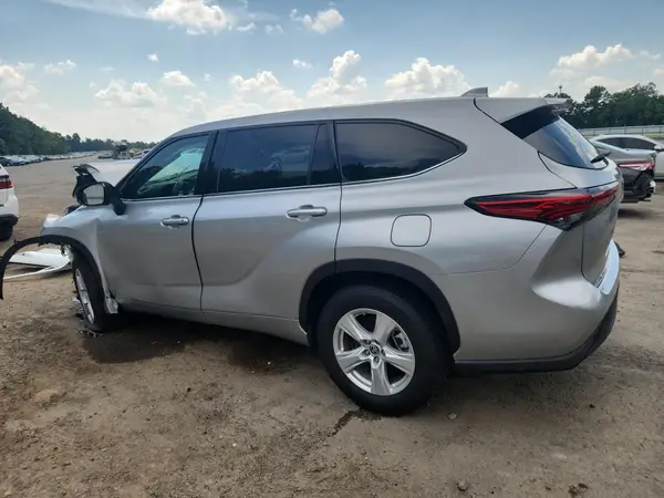 5TDZZRAH1MS518160 2021 TOYOTA HIGHLANDER - Image 2