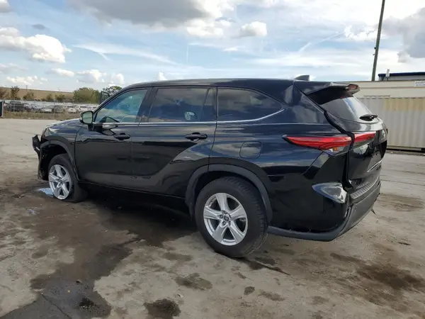 5TDZZRAH1NS092097 2022 TOYOTA HIGHLANDER - Image 2
