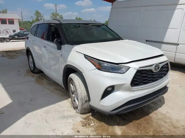 5TDZZRAH1NS114941 2022 TOYOTA HIGHLANDER - Image 1