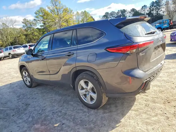 5TDZZRAH1NS130847 2022 TOYOTA HIGHLANDER - Image 2
