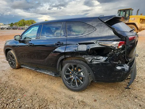 5TDZZRAH1NS132923 2022 TOYOTA HIGHLANDER - Image 2