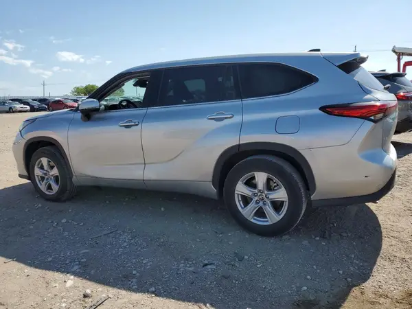5TDZZRAH1NS134395 2022 TOYOTA HIGHLANDER - Image 2