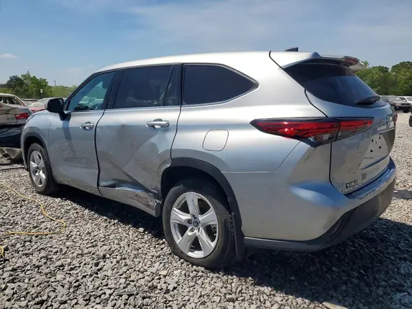 5TDZZRAH1NS136955 2022 TOYOTA HIGHLANDER - Image 2