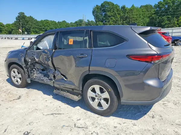 5TDZZRAH1NS552214 2022 TOYOTA HIGHLANDER - Image 2