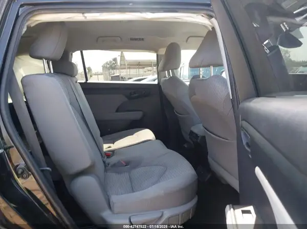 5TDZZRAH2LS019933 2020 TOYOTA HIGHLANDER - Image 8