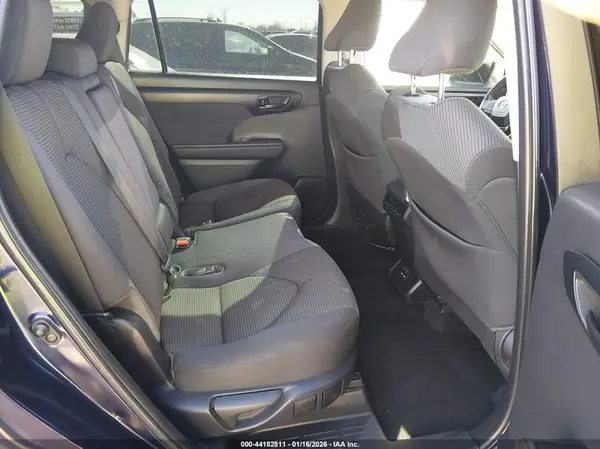 5TDZZRAH2LS505514 2020 TOYOTA HIGHLANDER - Image 8