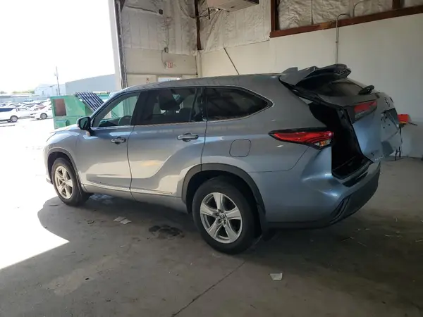5TDZZRAH2MS041531 2021 TOYOTA HIGHLANDER - Image 2