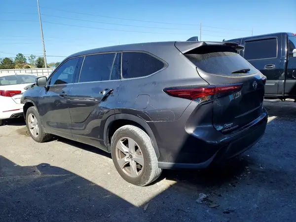5TDZZRAH2MS086890 2021 TOYOTA HIGHLANDER - Image 2